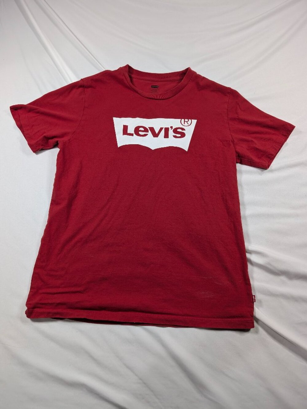 Levi's Red Batwing Logo Graphic T-Shirt Classic Crew Neck Tee Size Medium
